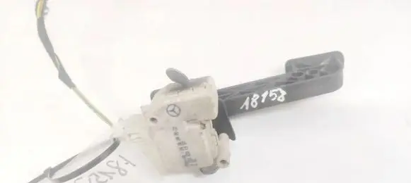 Mercedes-Benz C W203 Central locking motor A2038201997