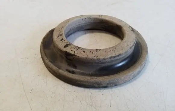 Nissan Pathfinder R51 Rear coil spring rubber mount 
