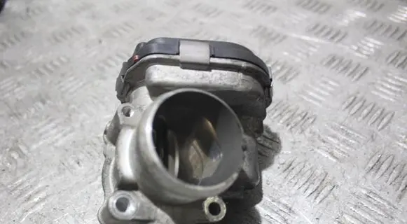 Peugeot 508 Throttle valve SN03737