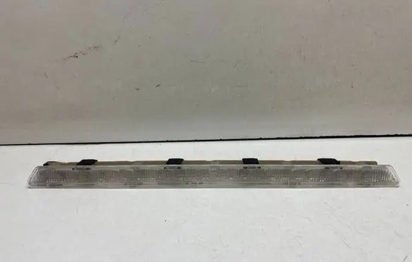 BMW 7 E65 E66 Third/center stoplight E26035
