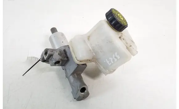Mercedes-Benz C W204 Master brake cylinder A0064301501