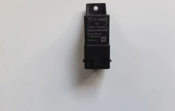 Glow plug pre-heat relay