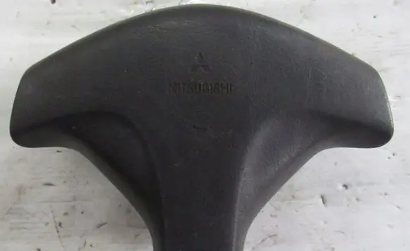 Mitsubishi Space Runner Steering wheel airbag