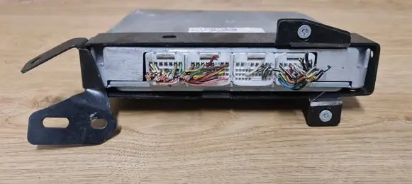 Toyota Avensis T250 Engine control unit/module 8966105690