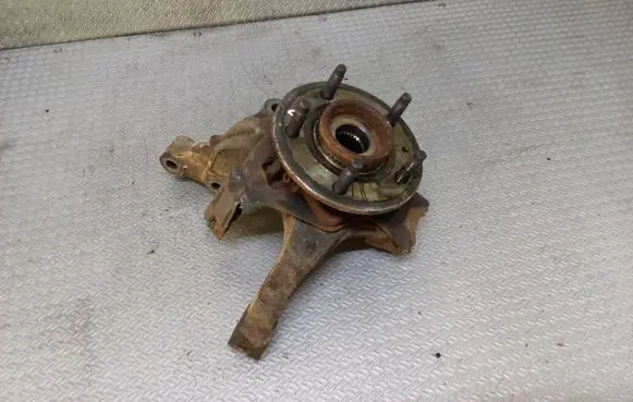 Chevrolet Captiva Front wheel hub spindle knuckle