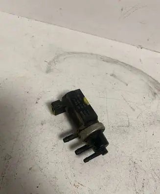 Audi A6 S6 C5 4B Turbo solenoid valve 059906627 98T302 72190322