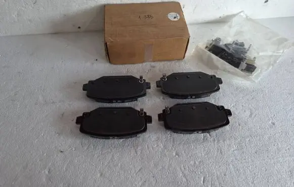 Chrysler Town u0026 Country V Brake pads (rear) 68159526AC