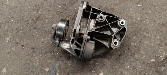 BMW X5 E53 Generator/alternator bracket 7786708