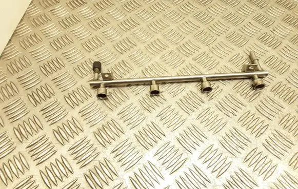 Opel Zafira B Fuel main line pipe 07383