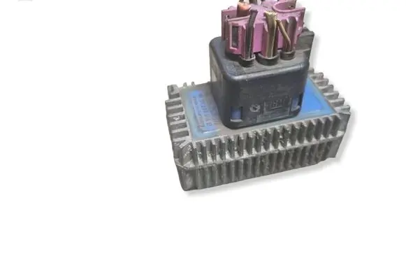 Opel Vectra C Glow plug pre-heat relay 55353011 51299014B