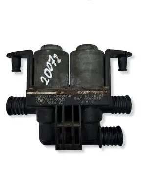 BMW 7 E65 E66 Coolant heater control valve 6908294 11611620 60835
