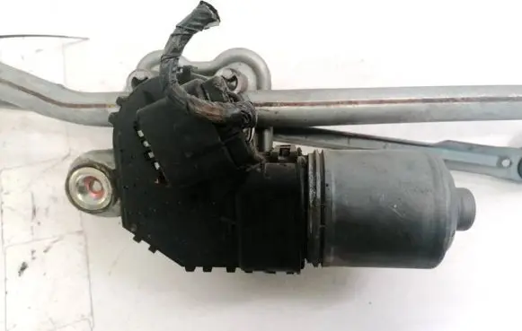 Ford Mondeo Mk III Wiper motor 1S7117508AA 0390241702