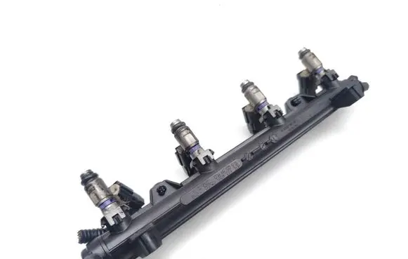 Volkswagen Golf Cross Fuel injectors set 036971824D