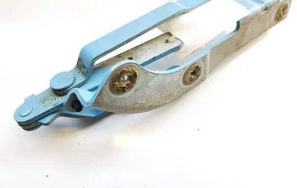 Fiat 500L Tailgate/trunk/boot hinge