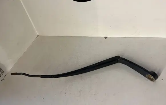 KIA Ceed Front wiper blade arm F00S51F047