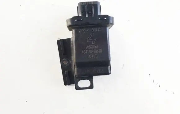 Toyota Auris 150 Central locking relay 8999130050 48411010620