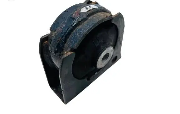 Engine mount vacuum valve