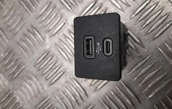 Ford Explorer VI USB socket connector LB5T14F014CB