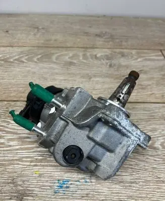 Mercedes-Benz A W176 Fuel injection high pressure pump 0445010763