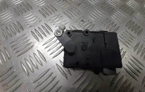 Volvo S40, V40 Central body control module MR268261