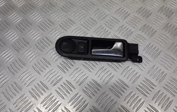 Volkswagen Bora Rear door handle trim 3B0839114