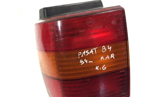 Volkswagen PASSAT B4 Rear/tail lights 3A9945257 3A9945111