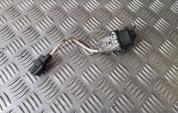 Glow plug pre-heat relay