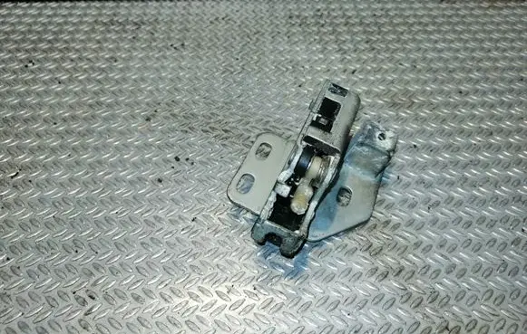 Loading door lock