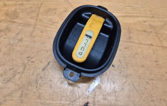 Hyundai Sonata Loading door interior handle 812213K000