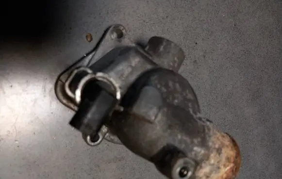 Mercedes-Benz Vito Viano W638 Thermostat B201145