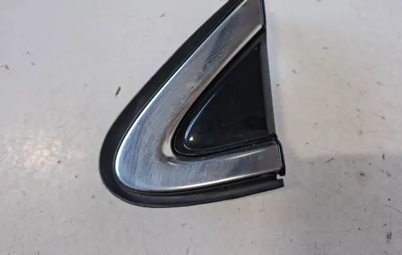 Lexus RX 450H Fender end trim 6011848030