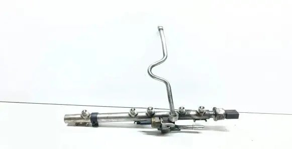 BMW 1 E82 E88 Fuel main line pipe 7562474 7614317