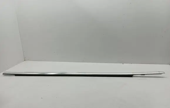 Audi Q7 4L Front door glass trim molding 4L0853283A