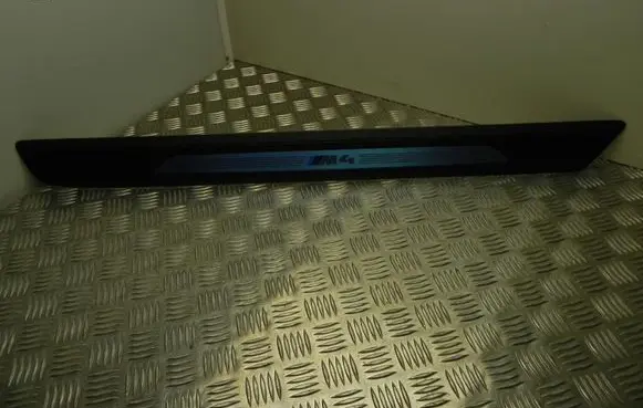 BMW 4 F32 F33 Sill 7395028 T977