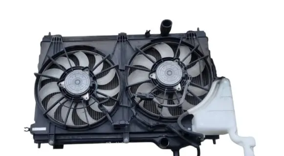 Mitsubishi Outlander Coolant radiator 15101689 151016 1510144E