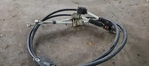 Volvo XC70 Gear shift cable linkage 30681396