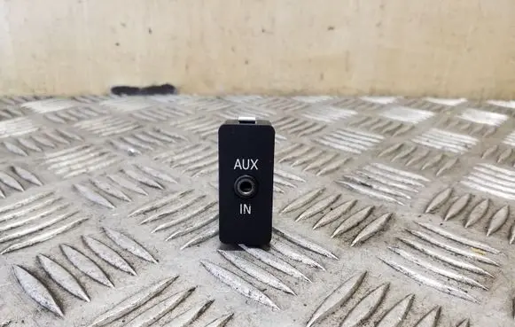 BMW X3 F25 AUX in-socket connector 61316930561 6930561