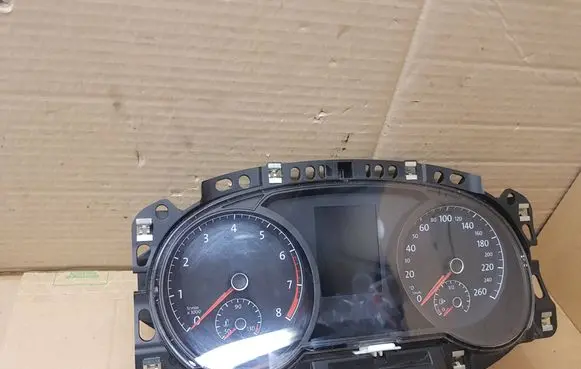 Volkswagen Golf VII Speedometer (instrument cluster) 5G0920861