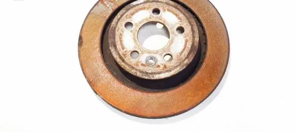 Volvo XC70 Rear brake disc ventiliuojamas