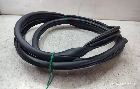 KIA Optima Rear door rubber seal (on body)