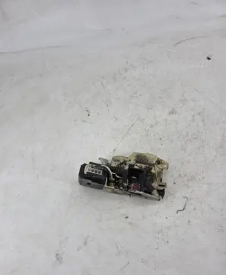 BMW 5 E34 Rear door lock 40620721 8353011