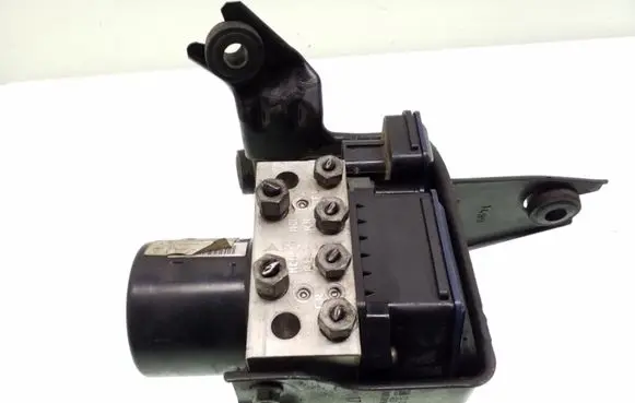 Opel Insignia A ABS Pump 13328651