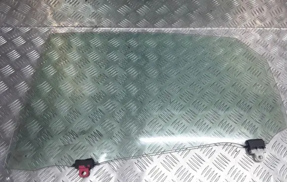 Toyota Prius (XW30) Rear door window glass