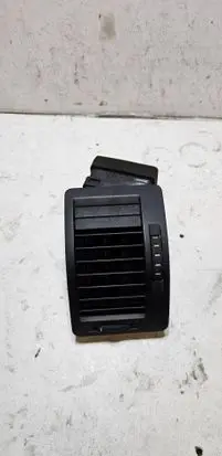 Skoda Octavia Mk2 (1Z) Dashboard side air vent grill/cover trim 1Z0819701