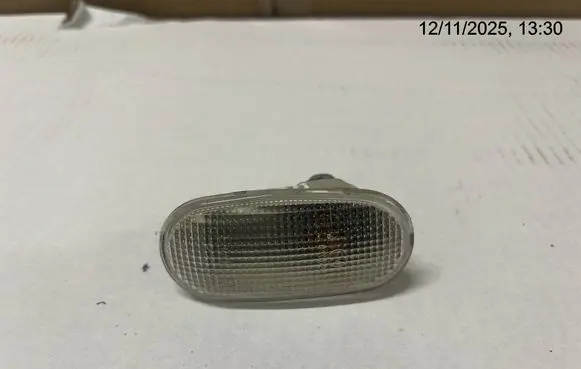 Mitsubishi L200 Front fender indicator light 