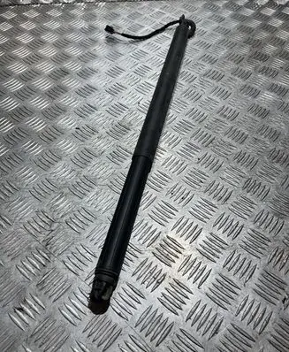 Skoda Superb B8 (3V) Tailgate strut 3V9827852B