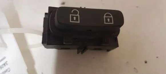 Volvo V70 Central locking switch button 30710475