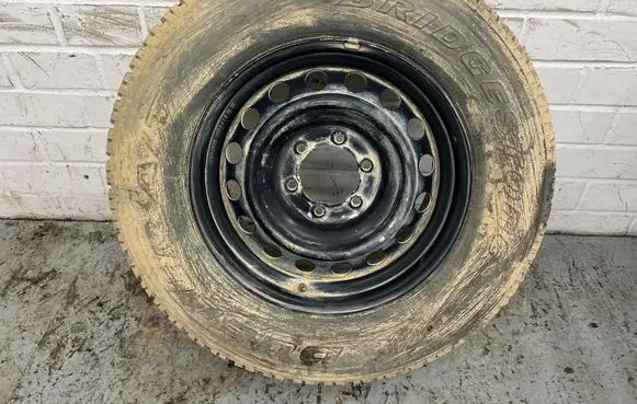 Toyota Hilux VIII R17 spare wheel 
