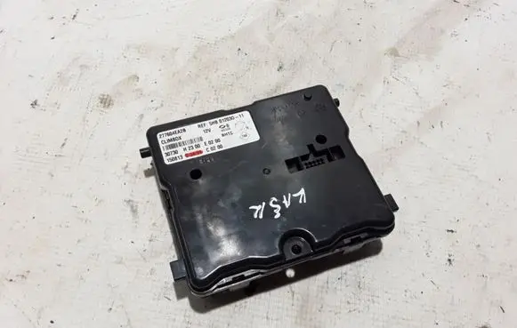 Nissan Qashqai Air conditioning/heating control unit 277604EA2B
