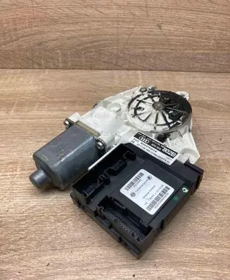 Audi A3 S3 8P Rear door window regulator motor 8P4959802B 632731